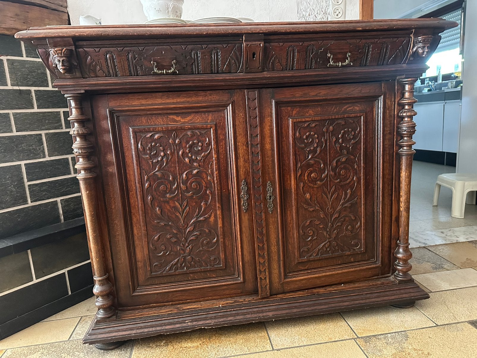 Mechelse Kast, Enlèvement, Comme neuf