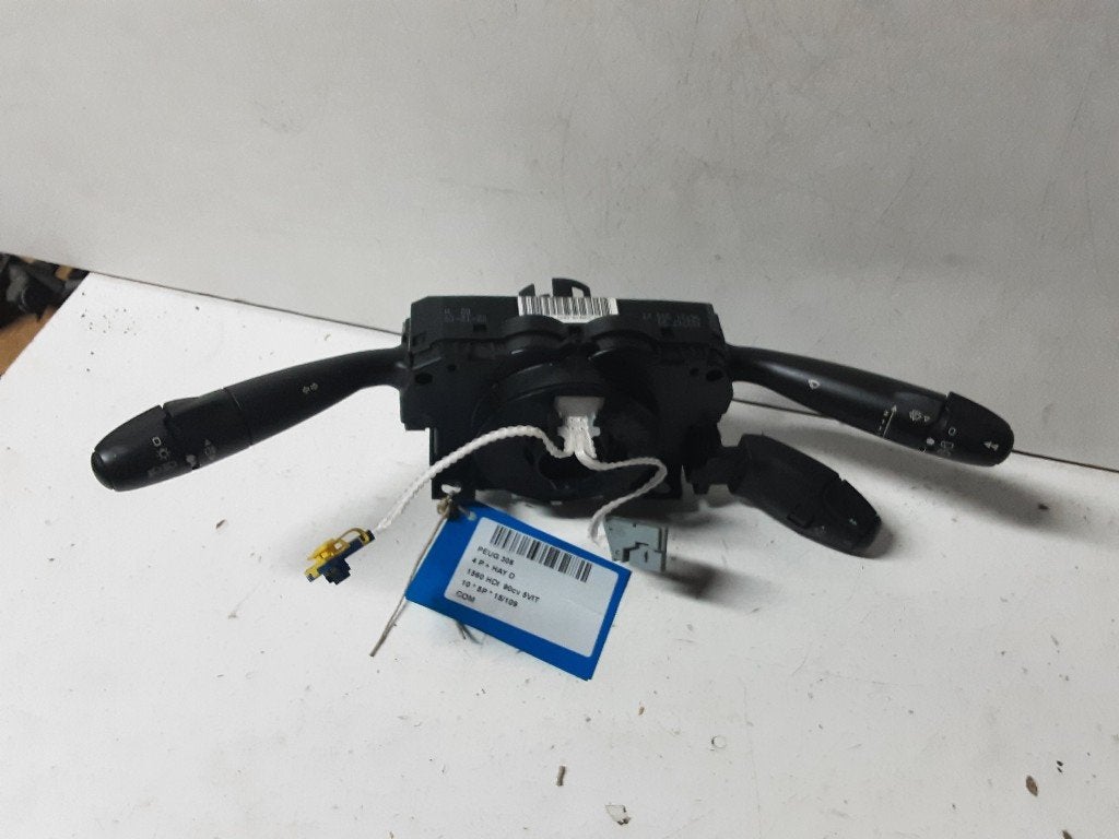 COMMUTATEUR Peugeot 308 (4A / C) (96721390XT), Mevr. I. Hauben, Utilisé, Rue de l'Espoir 34 34
4030  GRIVEGNÉE, BE, Info@Collignon.be