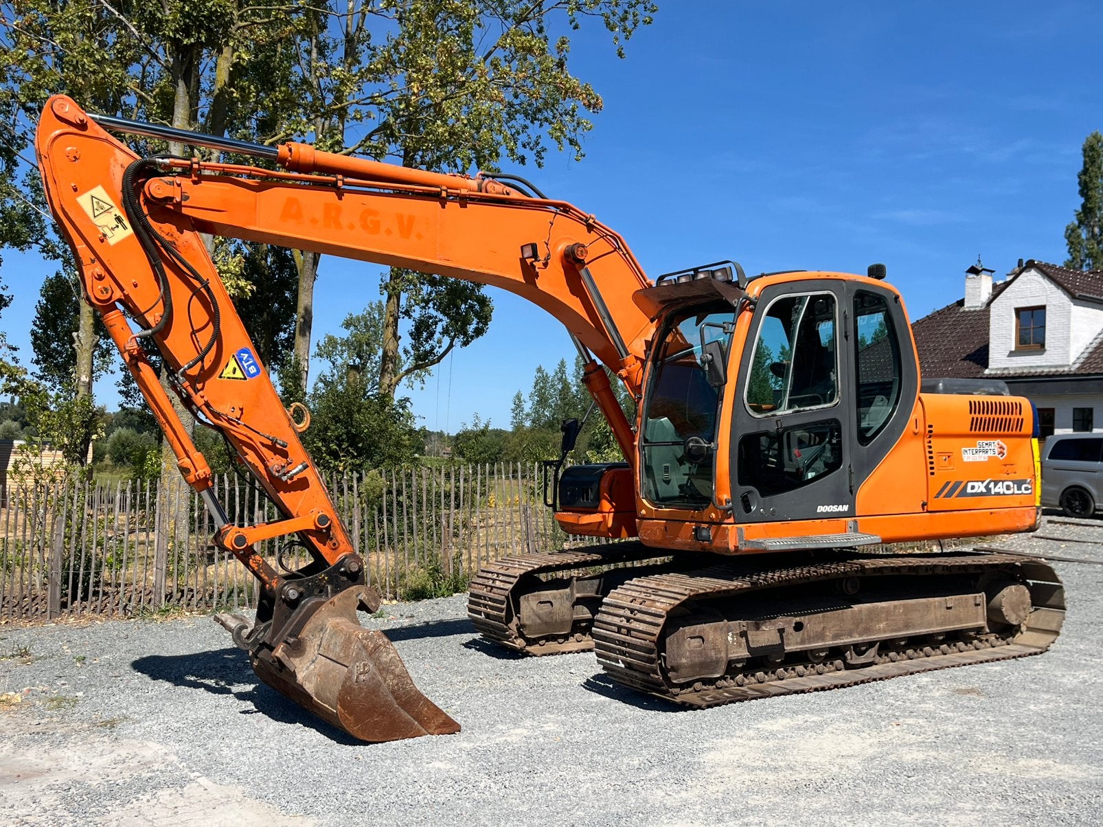 Doosan DX140lc, Enlèvement