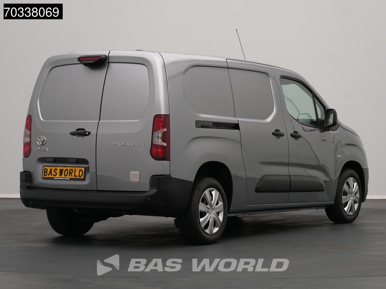 Toyota ProAce City 110PK 1.5D D-4D Long L2 XL Navi Camera Ai, Autos, Argent ou Gris, Achat, Volant multifonction, Euro 6
