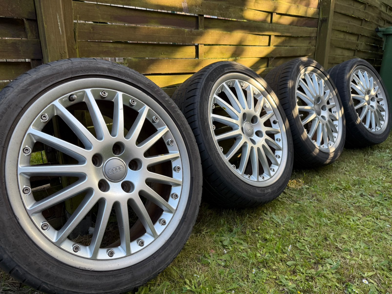 Jantes Audi BBS Calito 18” d'origine + bon pneu 225/40/18, Autos : Pièces & Accessoires, Pneus et Jantes, Enlèvement ou Envoi