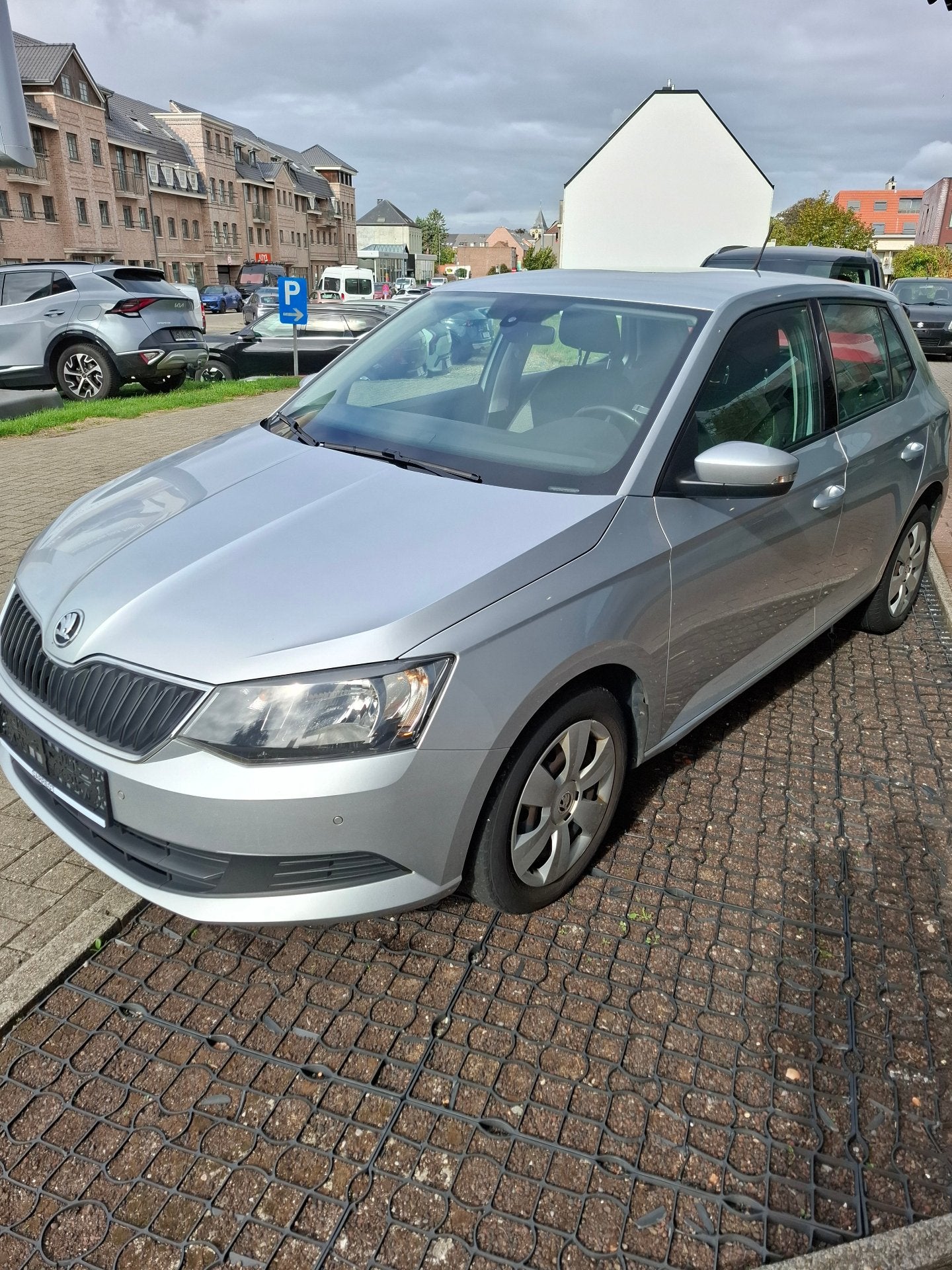 Skoda Fabia Occasie (année de construction 2017), Achat, Euro 6, Entreprise, Autres couleurs
