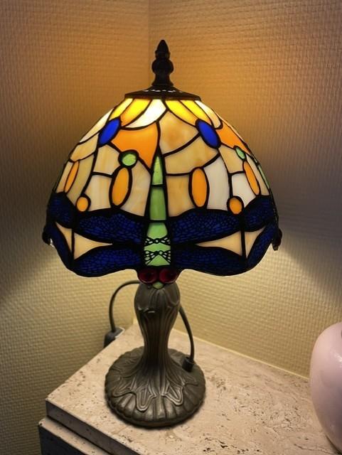 Tiffany lamp glas-in-lood stijl - zeer goede staat, Huis en Inrichting, Ophalen, Zo goed als nieuw, Glas