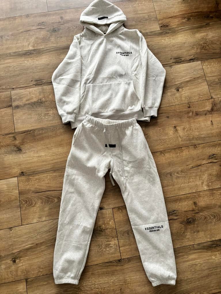 Essentials Fear Of God light oatmeal set, Ophalen of Verzenden, Zo goed als nieuw, Maat 38/40 (M), Wit