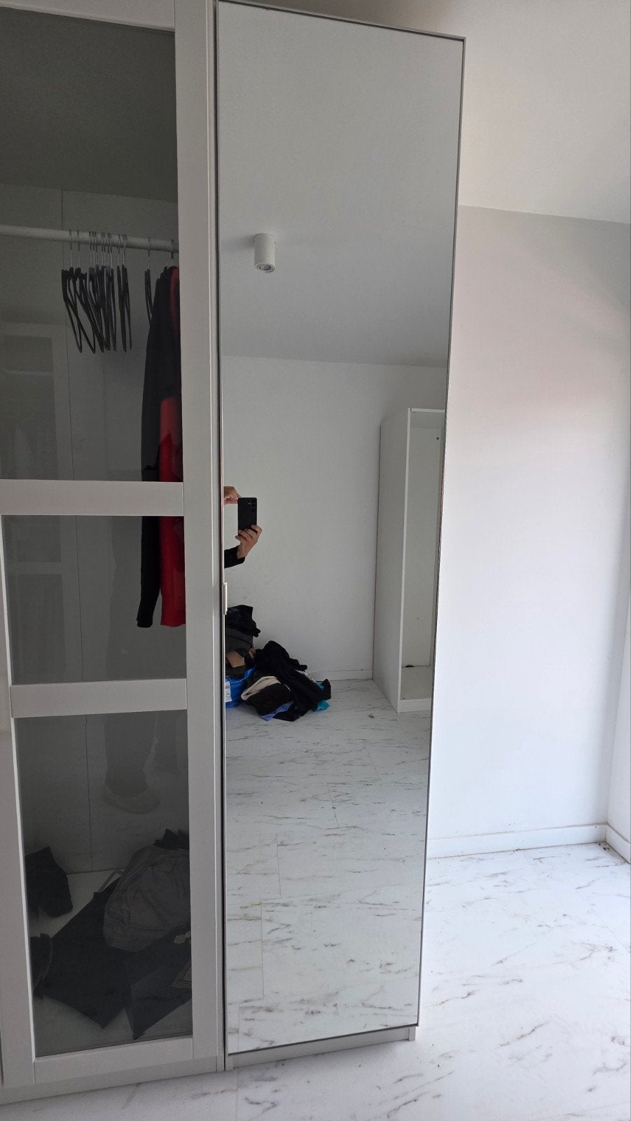 Armoire IKEA PAX avec porte miroir – Excellent état, Enlèvement