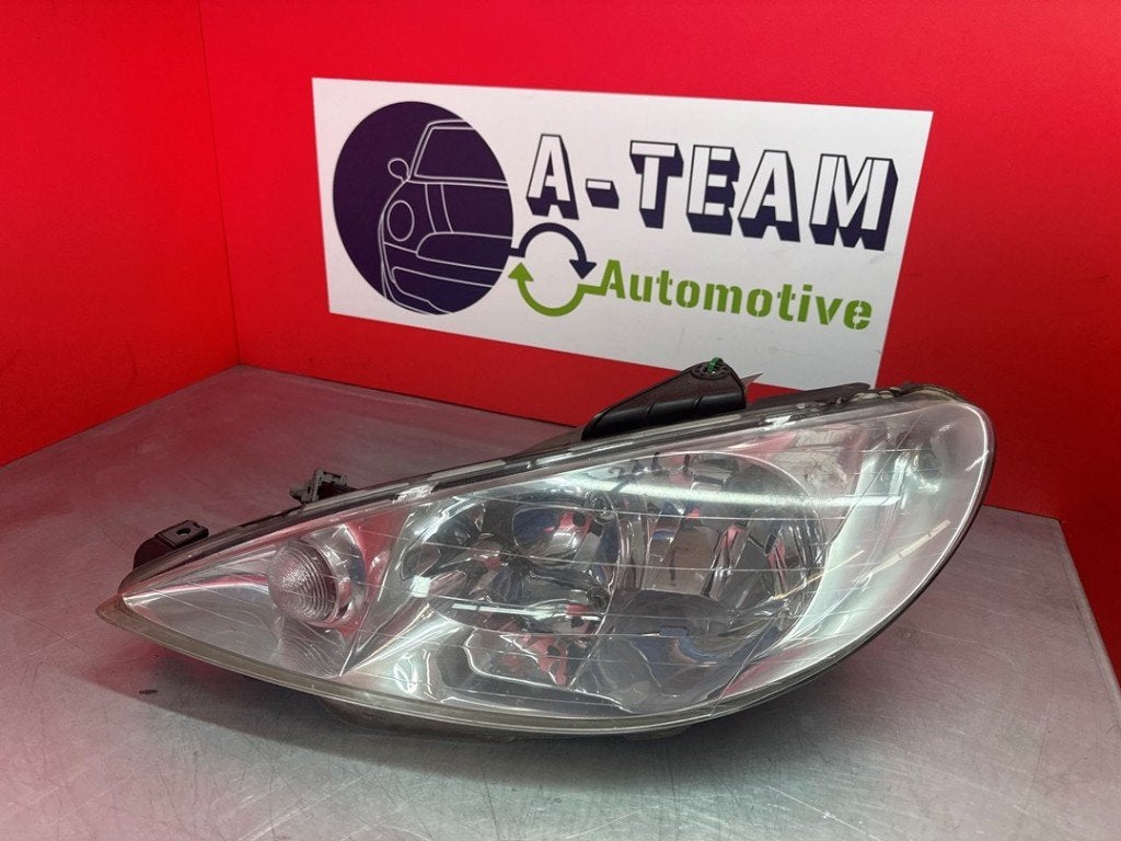 PHARE / OPTIQUE AVANT GAUCHE 206 (2A / C/H/J/S) (|6204S9|), Kontakt-peugeot@peugeot.com, Utilisé, Peugeot Deutschland GmbH, Bahnhofsplatz
65423  Rüsselsheim, DE