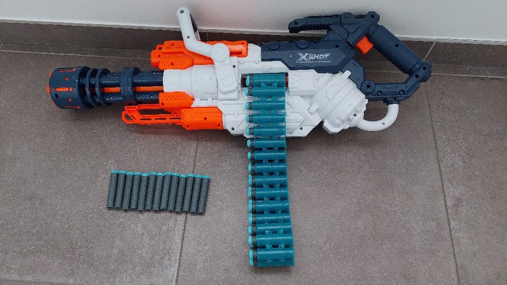 X-SHOT Crusher Blaster met Pijltjesriem speelgoedgeweer, Ophalen, Gebruikt
