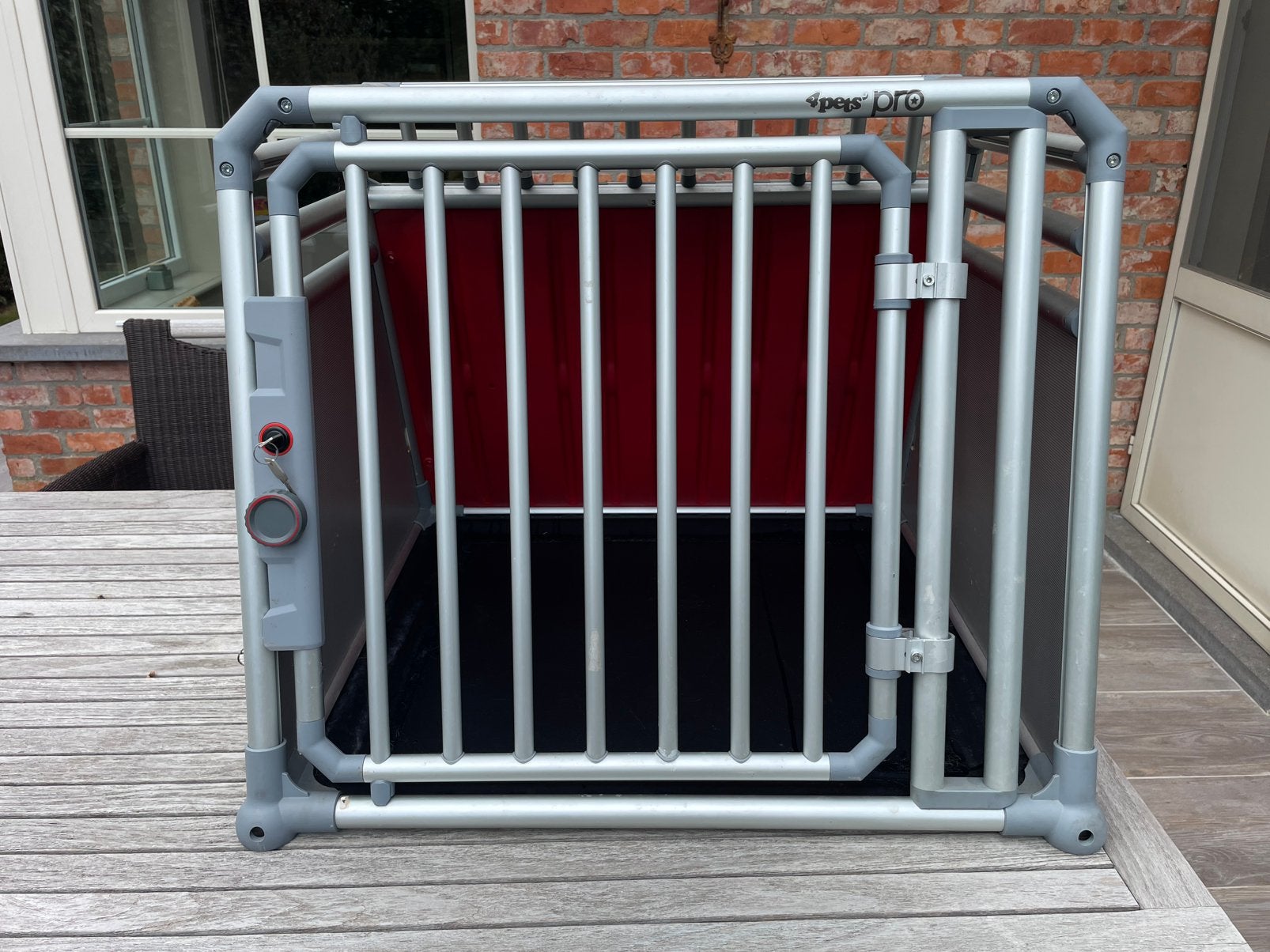 Bench pour chien 4pets pro (aluminium), Animaux & Accessoires, Caisses pour chiens, Enlèvement, Comme neuf