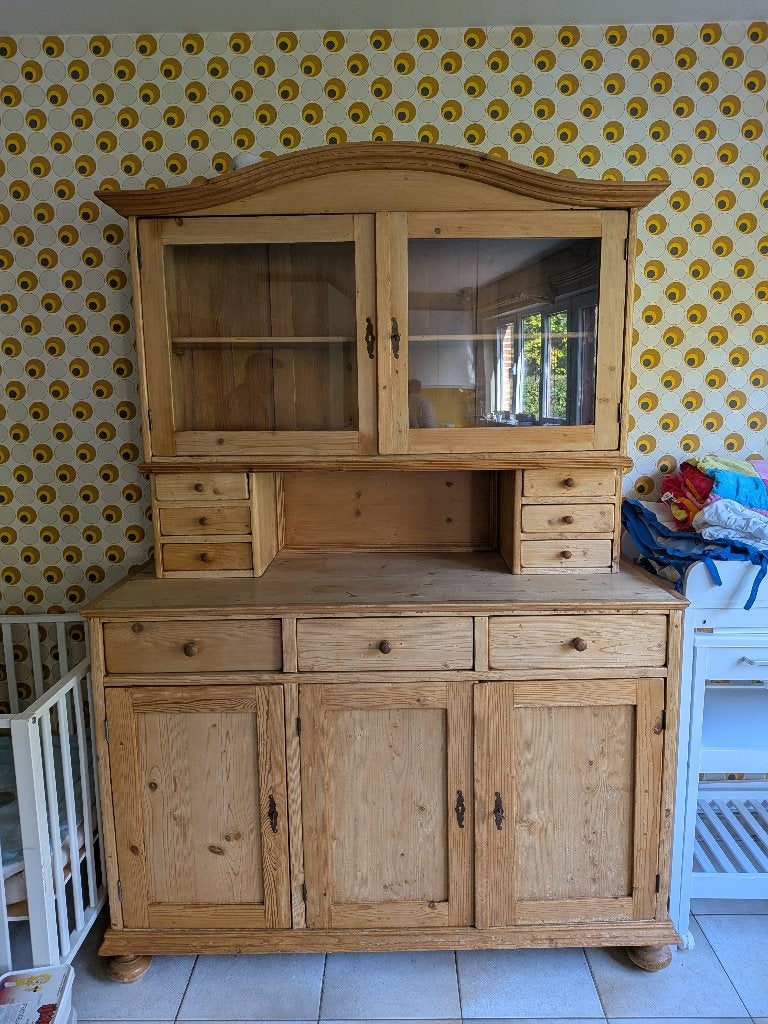 Houten kast (MOET ZO SNEL MOGELIJK WEG), Ophalen
