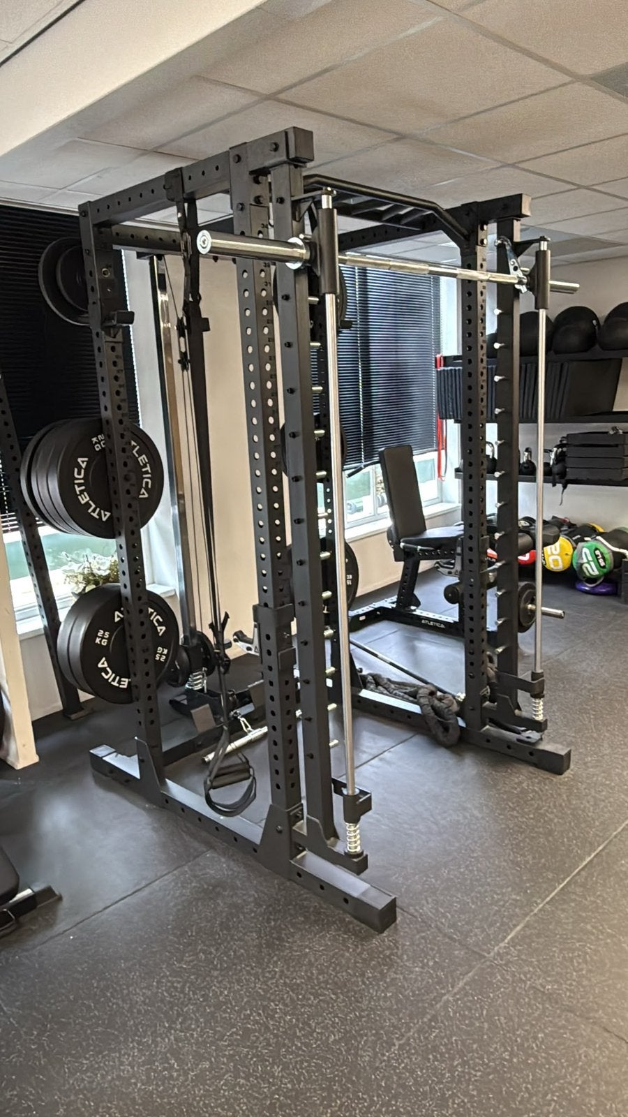 Athletica smith machine, Ophalen, Zo goed als nieuw