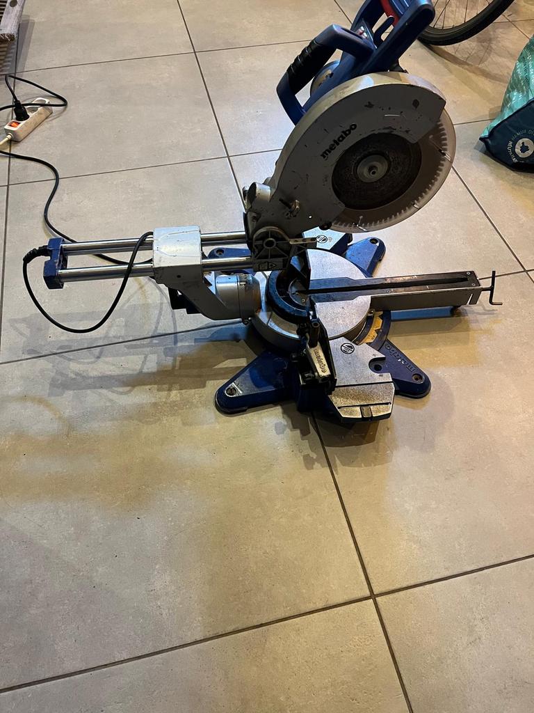 Afkortzaag, Doe-het-zelf en Bouw, Gereedschap | Zaagmachines, Ophalen, Zo goed als nieuw, Afkortzaag