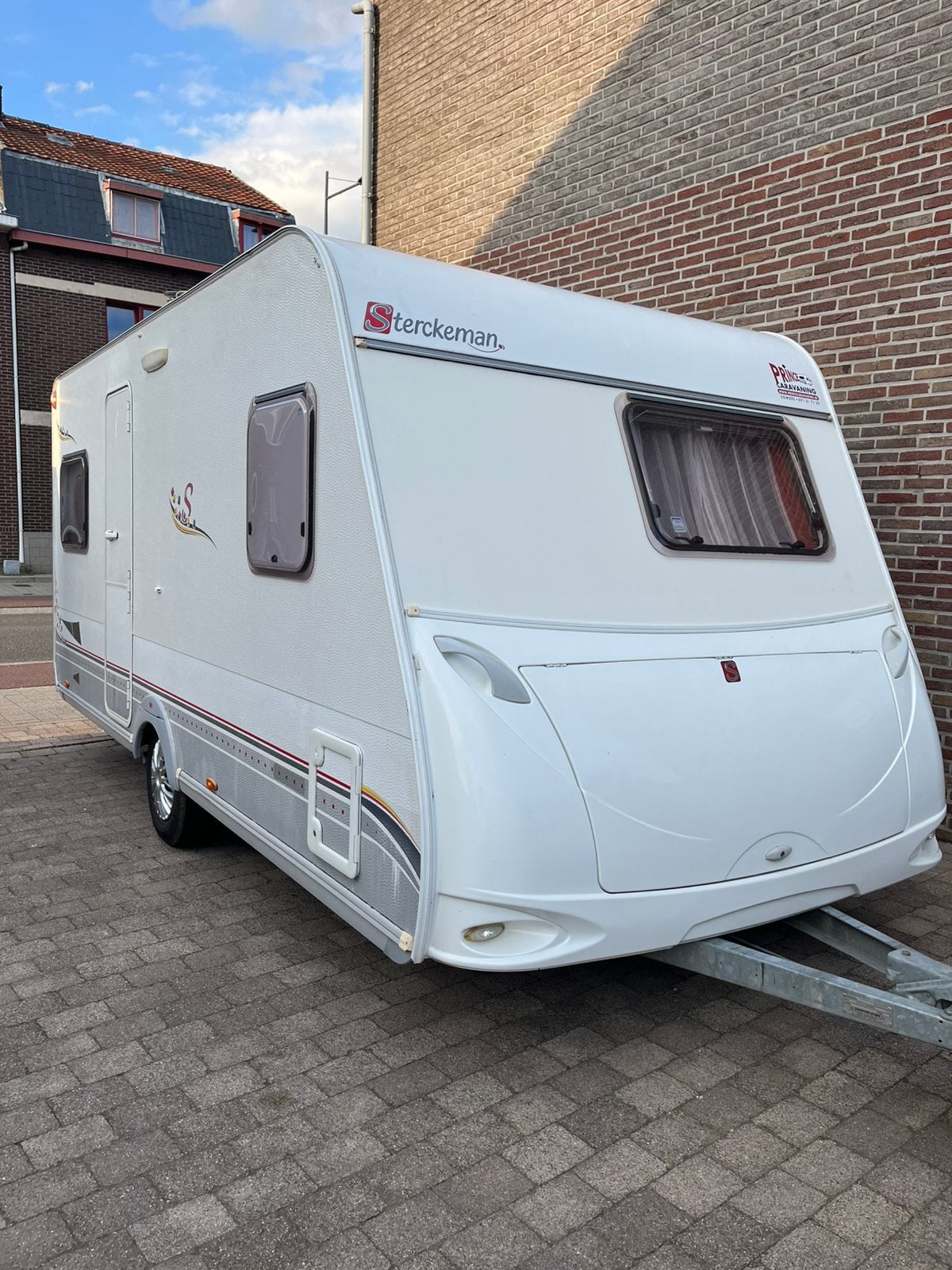 Caravan sterckeman, Sterckeman, Rondzit, Frans bed, 750 - 1000 kg