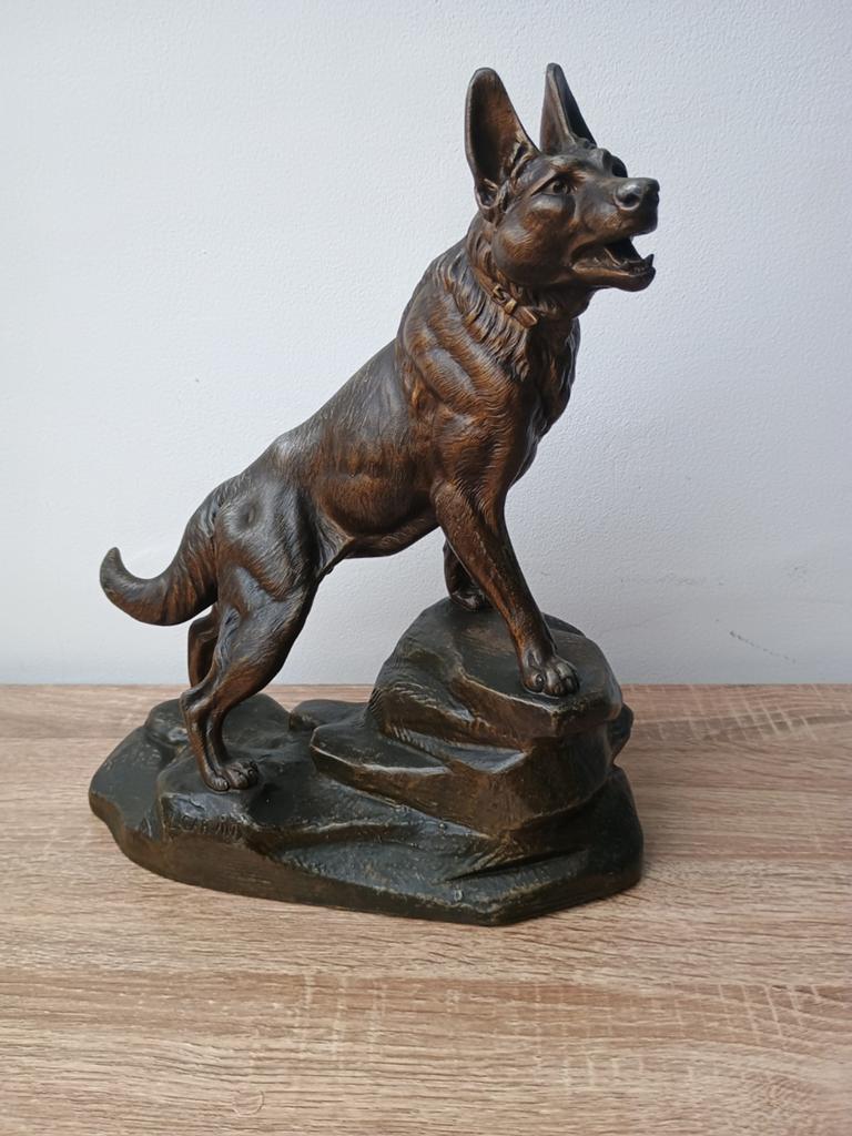 Sculpture en régule Chien loup signé louis Albert Carvin, Enlèvement ou Envoi, Bronze