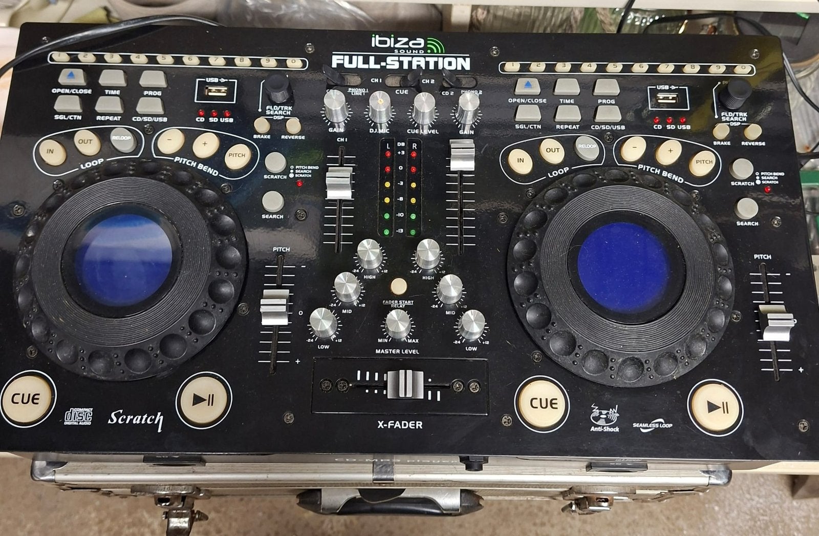Ibiza Sound Full-Station DJ Controller / CD-speler met mixer, Ophalen, Zo goed als nieuw