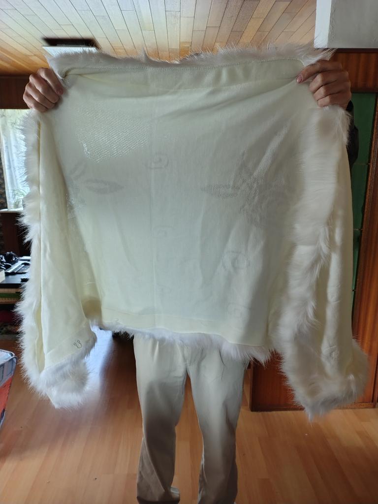 witte cape met fluffy rand en decoratie nieuw, Ophalen of Verzenden, Nieuw, Wit, Overige typen