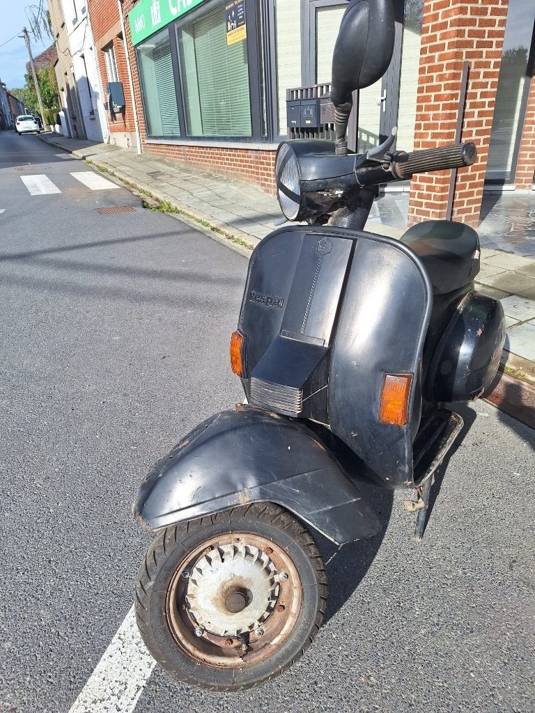 Vespa Px 125 (carrosseriewerk) voor onderdelen (papieren ok), Fietsen en Brommers, Ophalen, Gebruikt