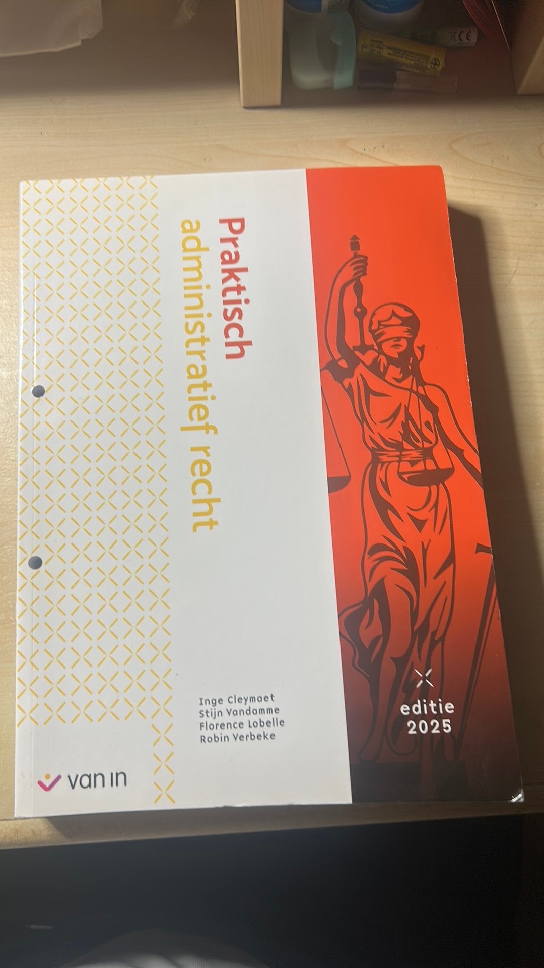 Droit administratif pratique 2025, Enlèvement ou Envoi, Comme neuf, Néerlandais