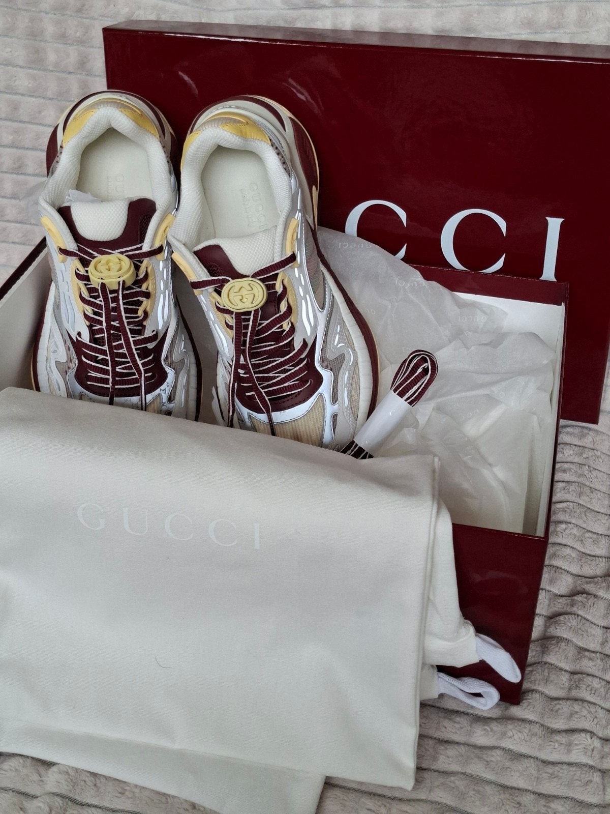 GUCCI.   (NEW 990€), Kleding | Dames, Ophalen of Verzenden, Sneakers
