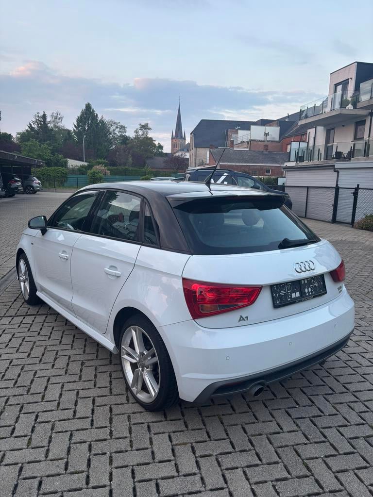AUDI A1 SPORTBACK (s-line) benzine 2017, Auto's, A1, Euro 6, Handgeschakeld, 5 deurs