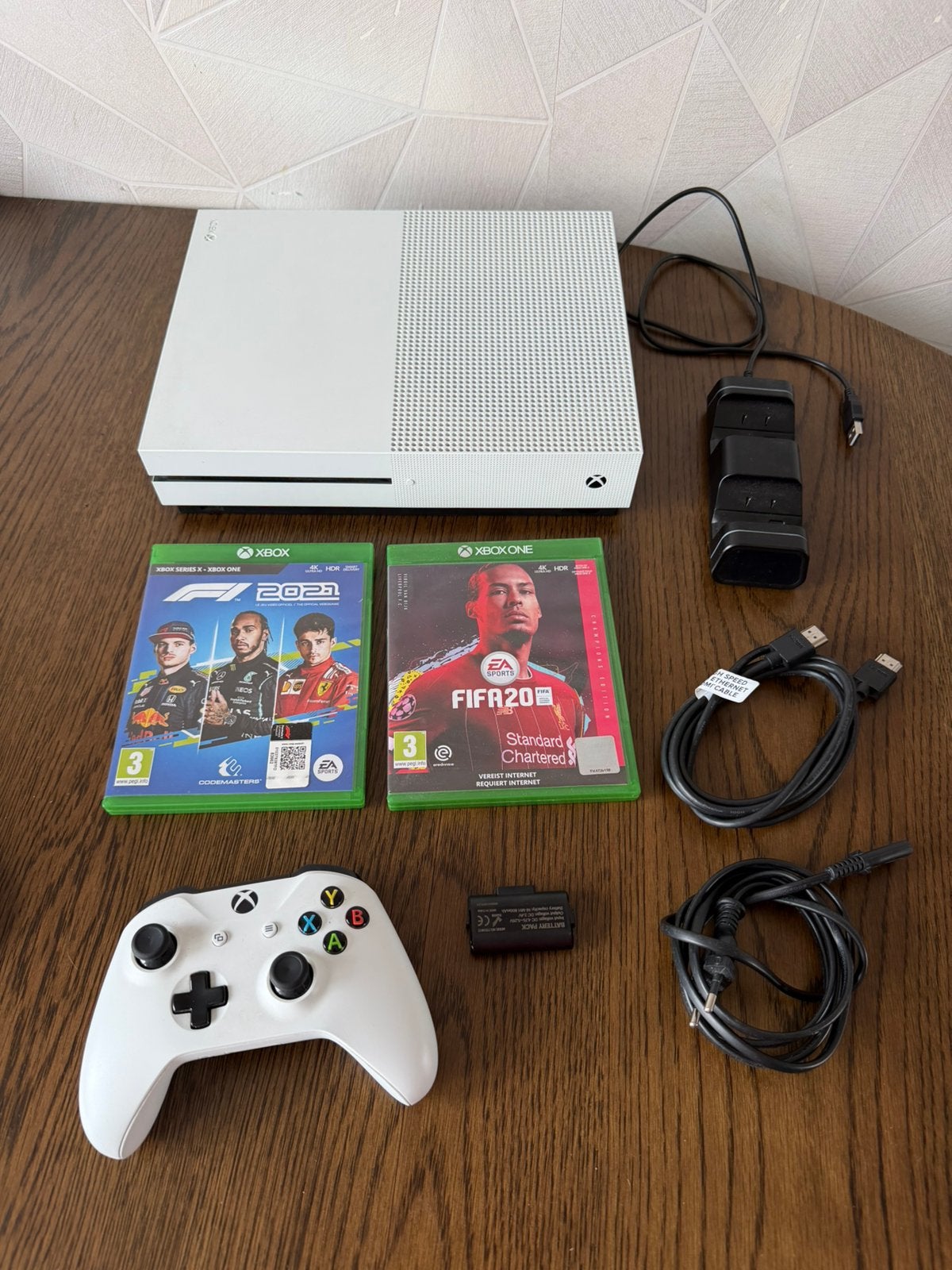 Xbox one s, Ophalen, Zo goed als nieuw
