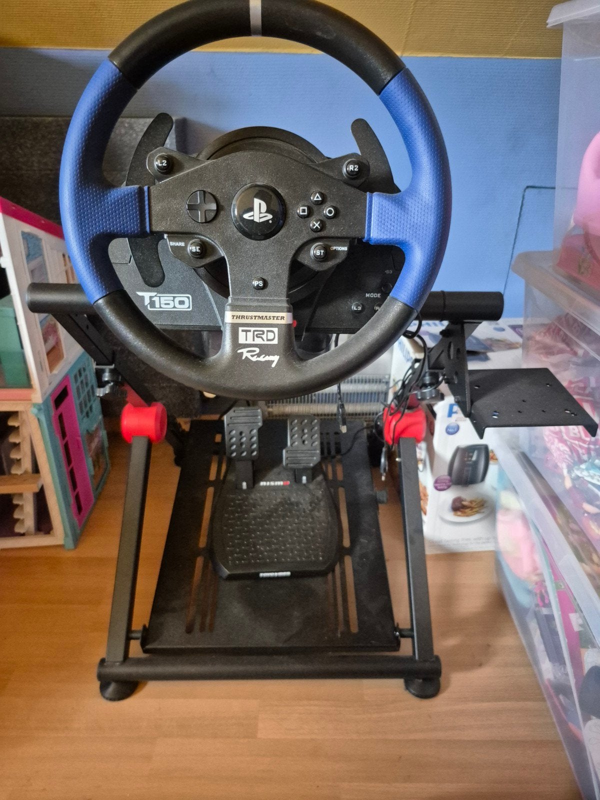 trustmaster T150 + standaard, Consoles de jeu & Jeux vidéo, Enlèvement, Utilisé, Volant ou Pédales, PlayStation 4