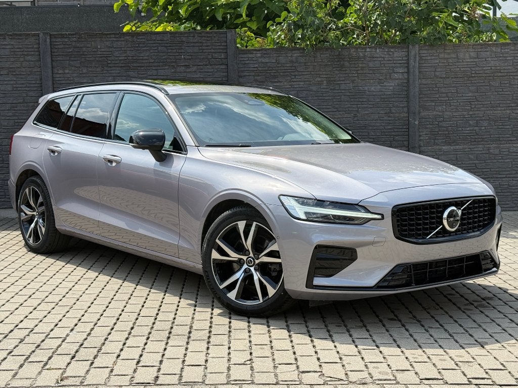 Volvo V60 B4 Plus Dark Automaat "Pano Dak/Head Up/360 Cam", Automaat, 4 deurs, 145 kW, 1969 cc