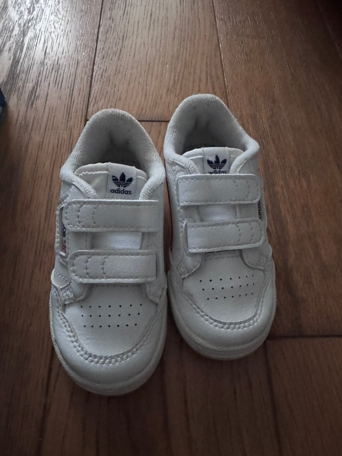 Baskets Adidas pointure 22, Enfants & Bébés, Enlèvement, Utilisé