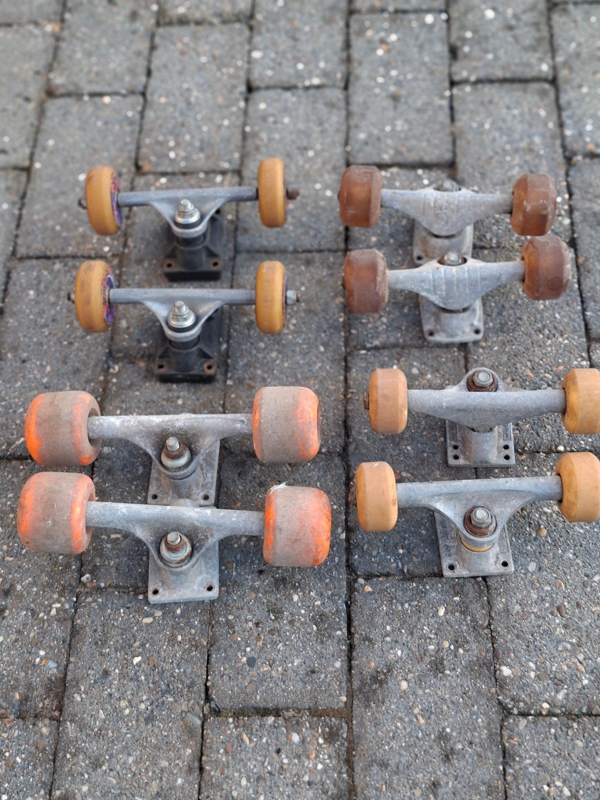 4 paar skateboard trucks met wielen en lagers, Enlèvement