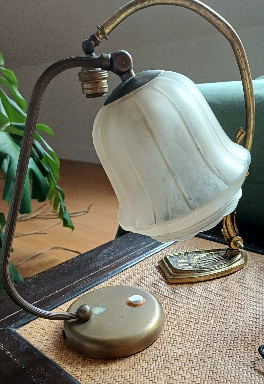 Twee antieke metalen lampen, Ophalen