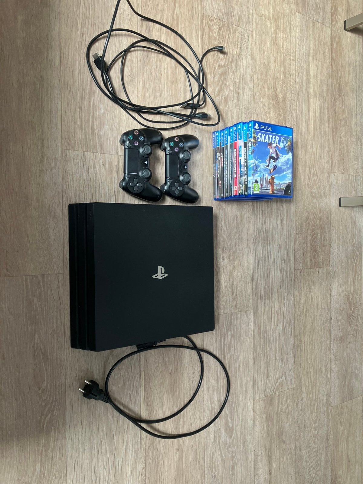 Playstation 4 pro 1TB, Games en Spelcomputers, Ophalen, Zo goed als nieuw, Pro
