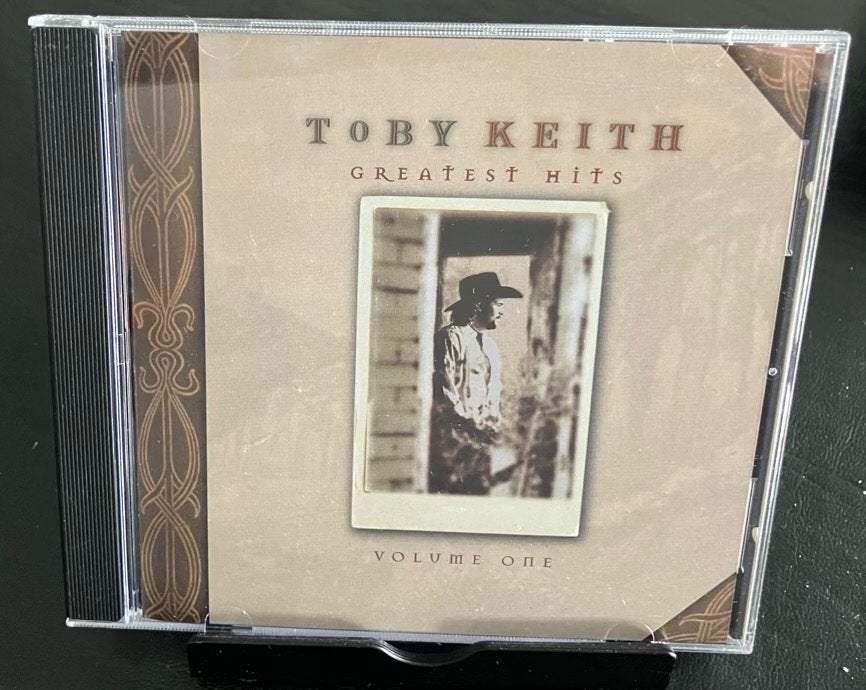 Toby Keith - Greatest Hits 1 & 2, CD & DVD, CD | Country & Western, Comme neuf, Enlèvement, Autres types, Comprend un livret