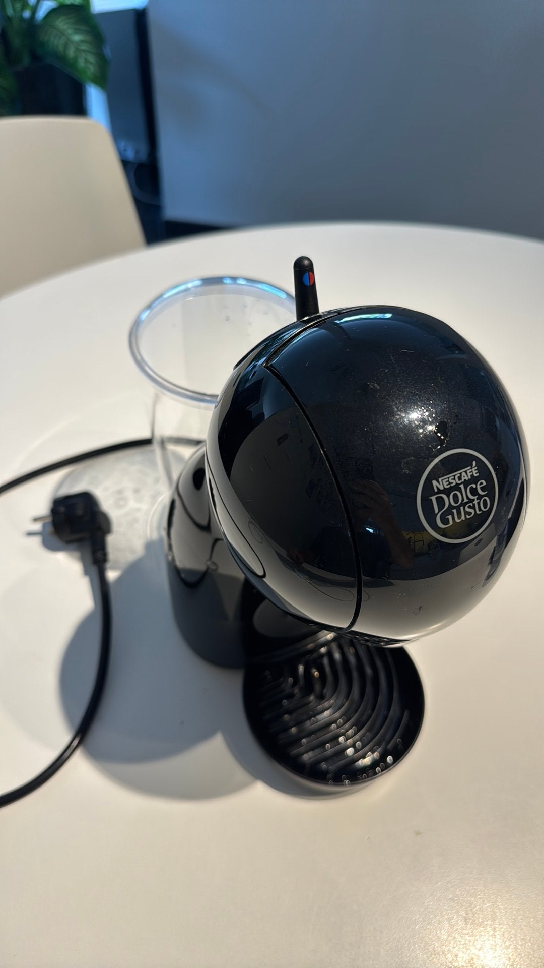 Koffiemachine DOLCE GUSTO nestcafe, Ophalen, Zo goed als nieuw, Koffiemachine