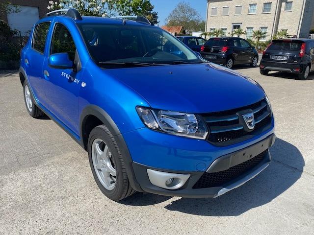 Sandero Stepway 1.5dci 5/15 165000km reeds gekeurd v verkoop, Auto's, Dacia, Voorwielaandrijving, Euro 5, Stof, Zwart