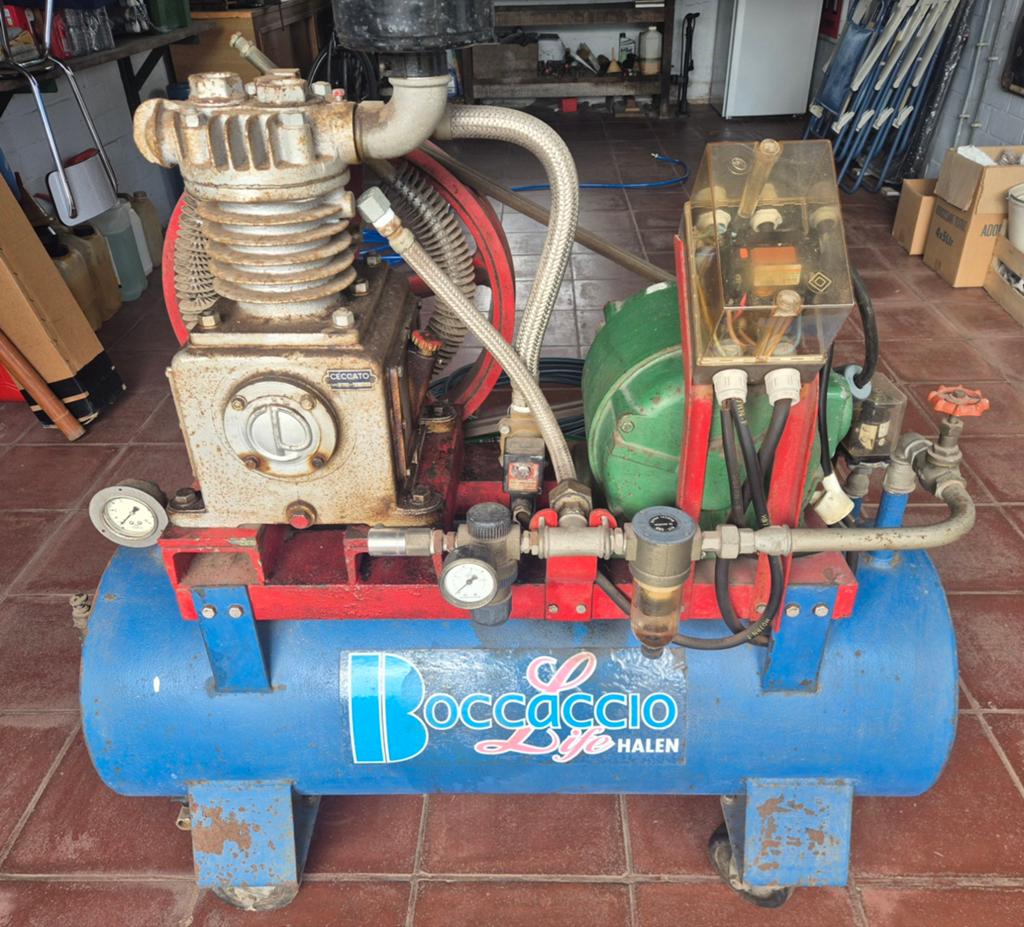 Compressor op drijfkracht met 150l vat., Bricolage & Construction, Compresseurs, Enlèvement