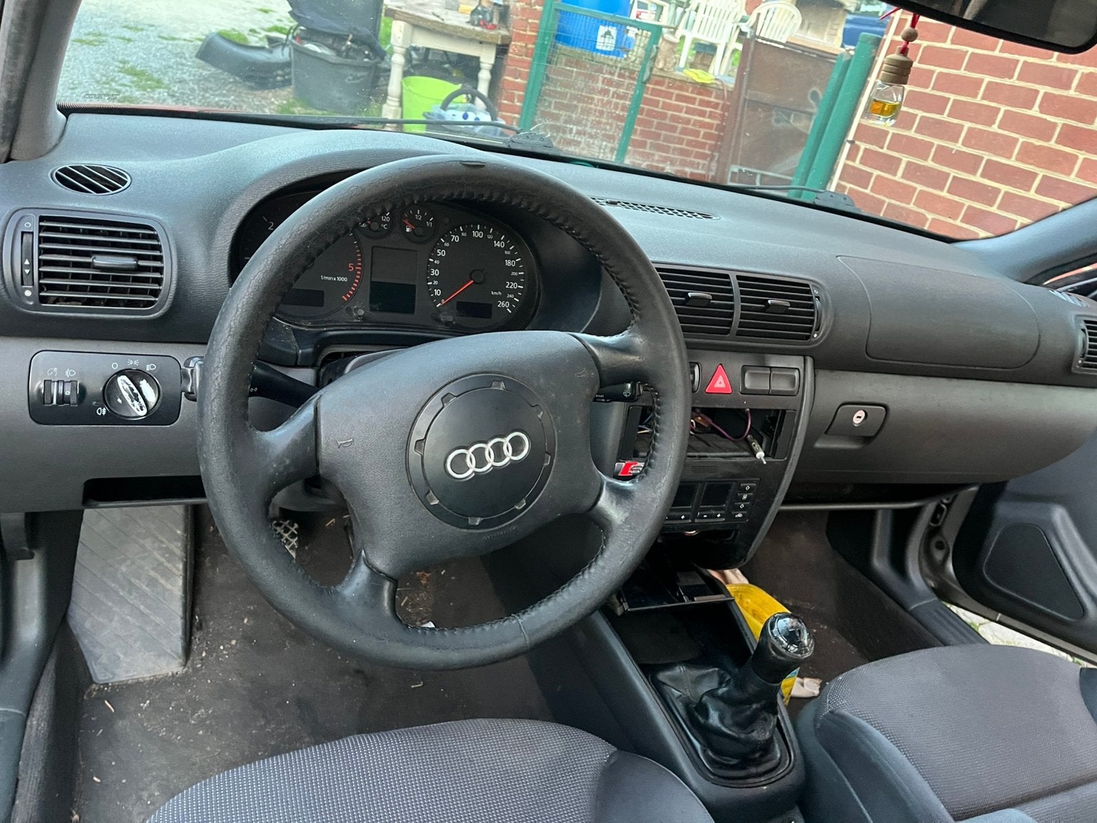 Intérieur Audi A3 8L, Enlèvement