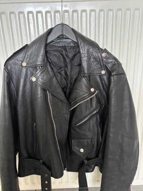 damesvest, Motoren, Ophalen