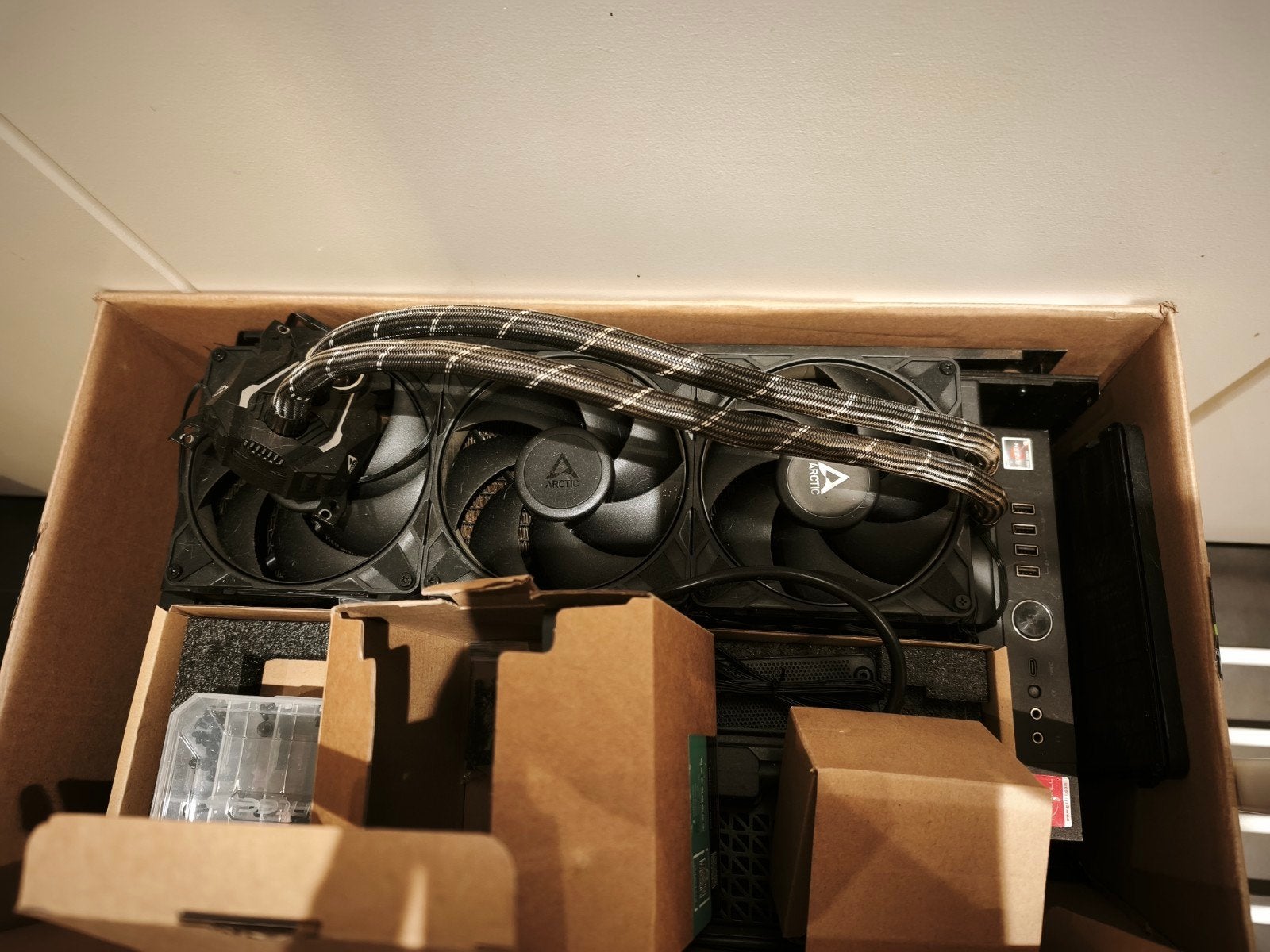 Arctic Liquid Freezer 2 420 met Pro Fans, Enlèvement