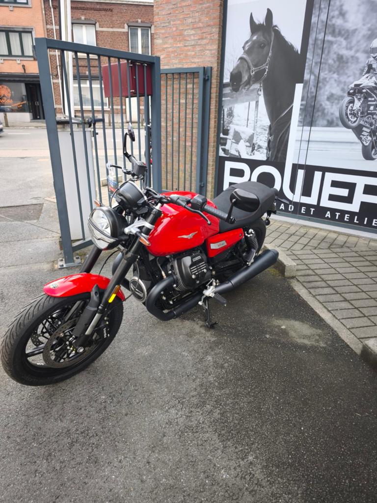 Moto Guzzi V7 Sport démo, Motos, Motos | Moto Guzzi, Entreprise, Sport