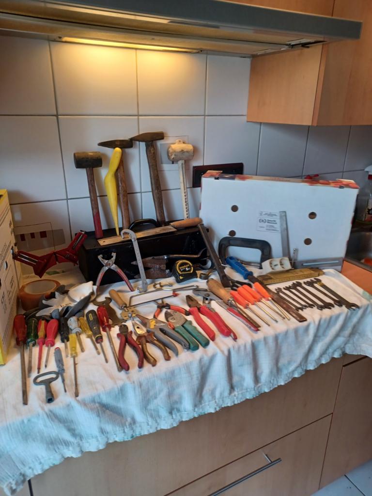 Werkkoffer met gereedschap 50st verschillende Pr30euro, Ophalen