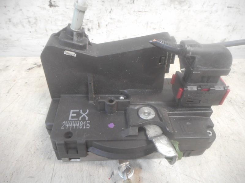 SERRURE DE PORTE AVANT GAUCHE Opel Zafira (F75) (24444015), Utilisé, Gauche, Opel