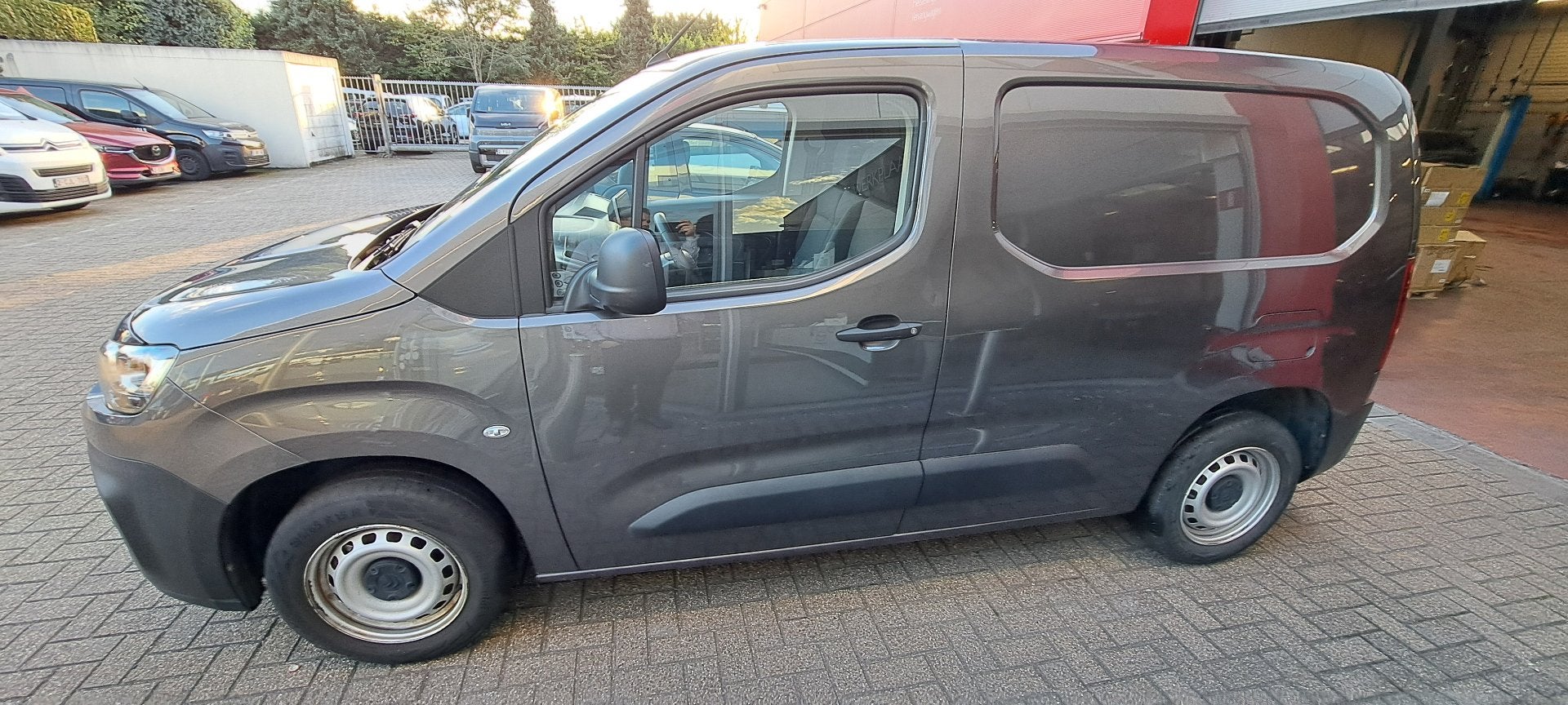 Citroën Berlingo Van Taille M Light 1.5 BlueHDi 75 S&S BVM, 76 pk, Gebruikt, Euro 6, Overige kleuren