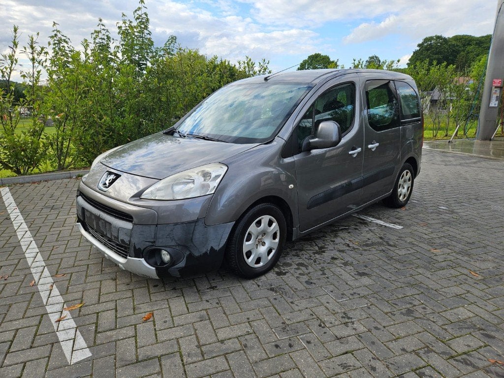 Peugeot Partner Tepee 1.6 HDi 5 ZITPLAATSEN ️ AIRCO, Auto's, Voorwielaandrijving, Euro 5, Zwart, 4 cilinders