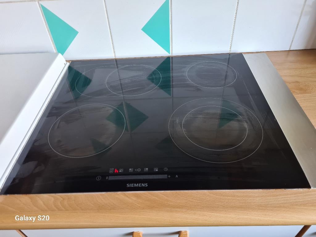 Electroménager, Electroménager, Tables de cuisson, 4 zones de cuisson, Enlèvement, Utilisé, À Poser