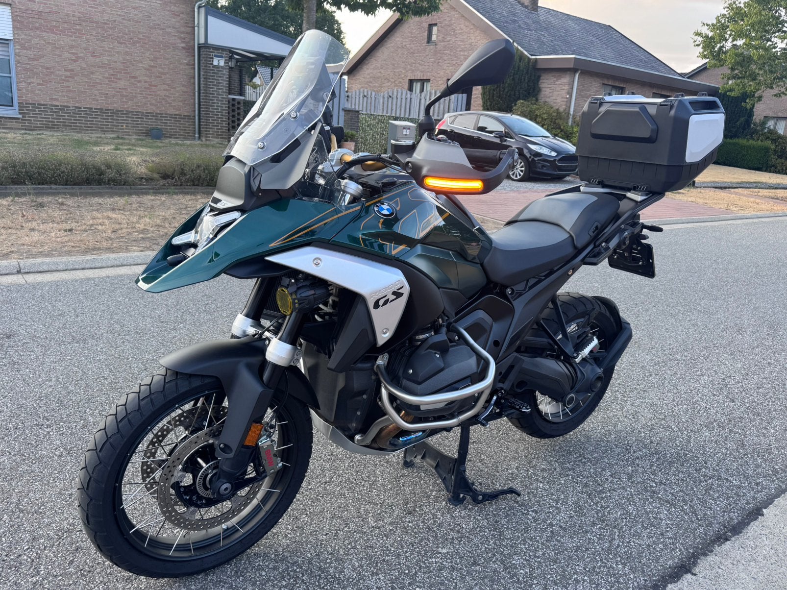 Bmw R1300 Gs  aurelius green  2024, Permis Moto A, Entreprise, Plus de 35 kW, 1300 cm³