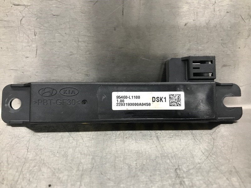 KEYLESS ACCESS ANTENNE Hyundai Tucson (NX) (|95460L1100|), Hyundai Motor Deutschland GmbH, Gebruikt, Kaiserleipromenade 5
63067  Offenbach am Main, DE