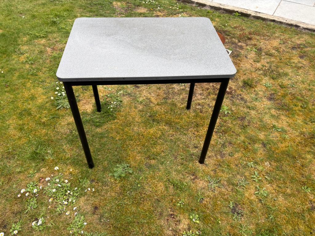 Tafel, Enlèvement, Comme neuf
