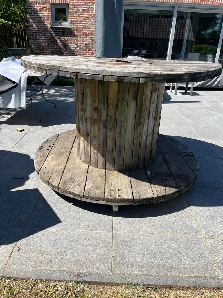 Houten statafel gemaakt van bobijn, op wielen, Tuin en Terras, Ophalen, Gebruikt, Rond, Hout
