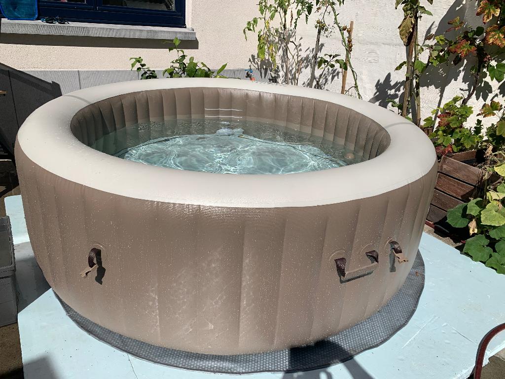 Jacuzzi, Jardin & Terrasse, Enlèvement, Utilisé, Tapis de sol, Gonflable