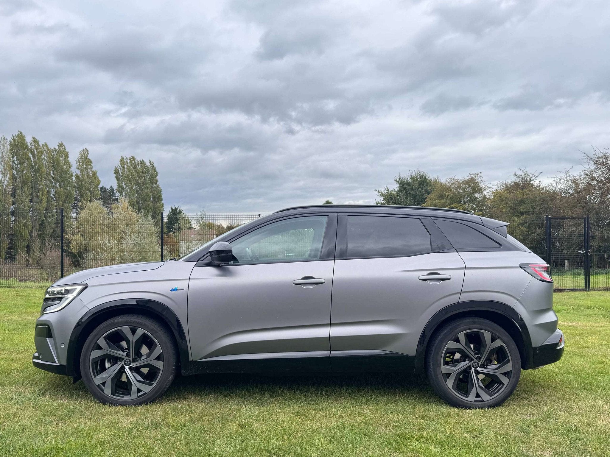 Renault Austral Austral 1.3 TCe MHEV Techno Esprit Alpine160, Autos, Argent ou Gris, Achat, Euro 6, Entreprise