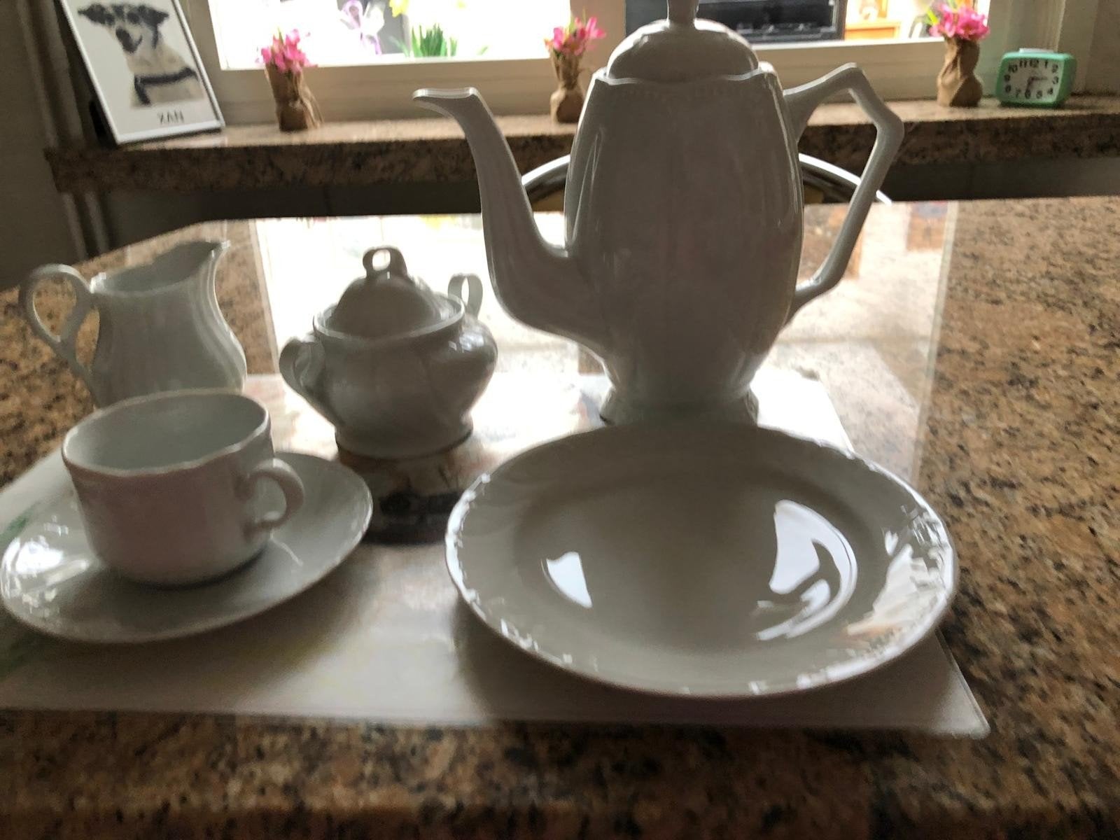 compleet 12delig koffie en eetservies. In nieuwe staat., Ophalen